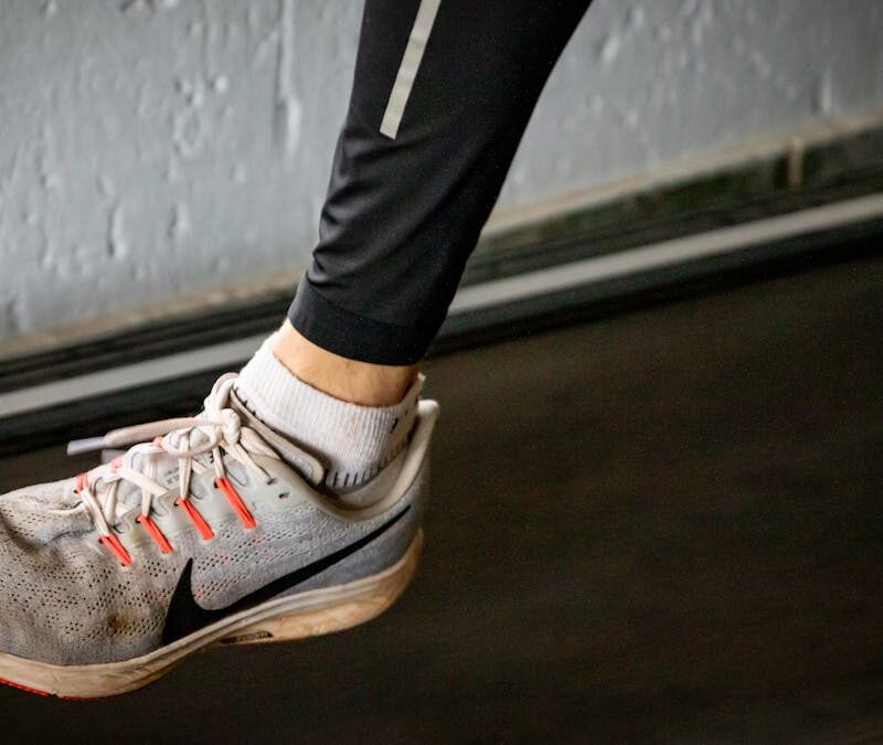 Cómo elegir zapatillas running Nike o Adidas: guía 2026