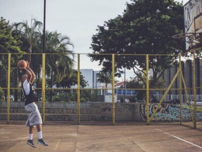 Zapatillas de baloncesto: cómo elegir sin equivocarte según tu estilo de juego
