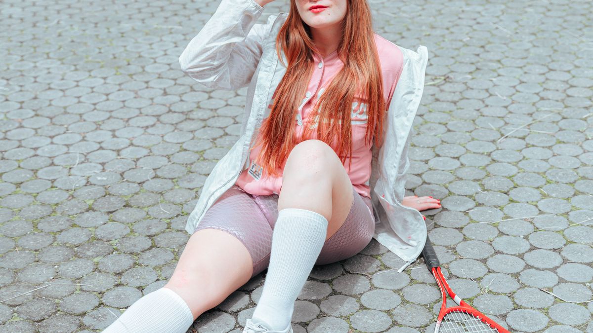 Calcetines altos de canalé: cómo elegirlos para que combinen con cualquier zapatilla