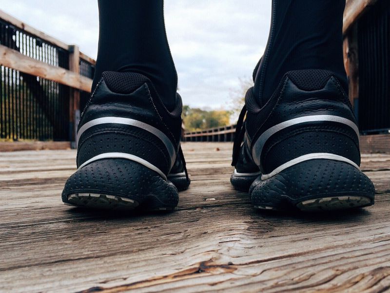 drop talon puntera afecta pisada zapatillas