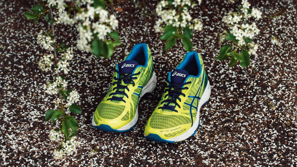Qué es el drop de una zapatilla y por qué cambia cómo pisas al caminar