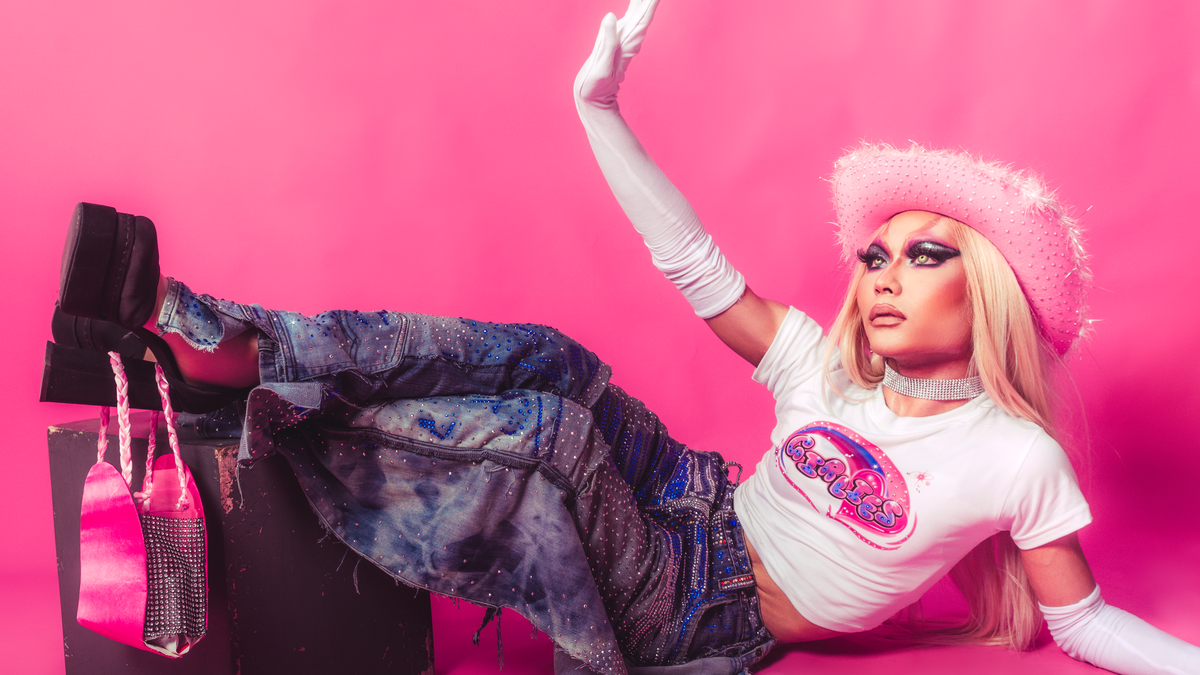 Qué es la estética Y2K en streetwear y cómo llevarla sin que parezca disfraz