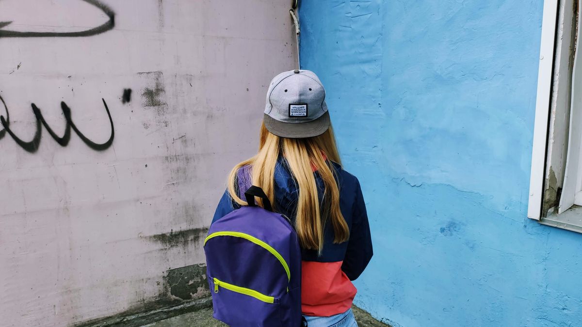 Gorra 5-panel: cómo elegir una que no pierda forma ni color al poco de usarla