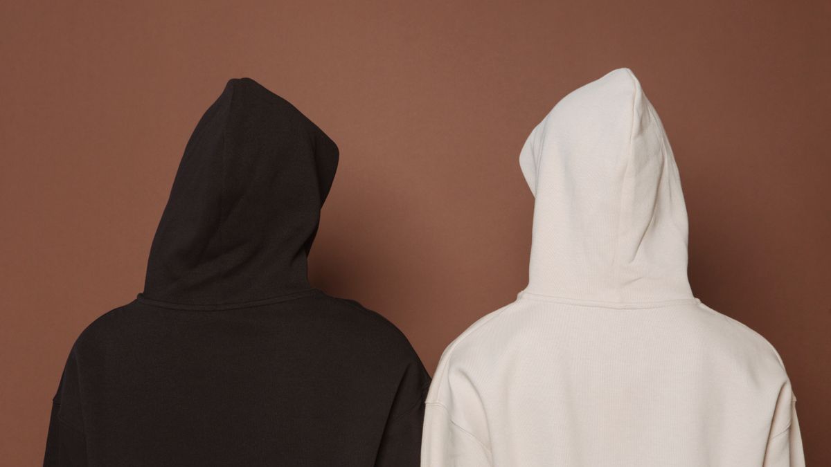 Cómo elegir una sudadera heavyweight para que caiga bien en oversize sin perder forma