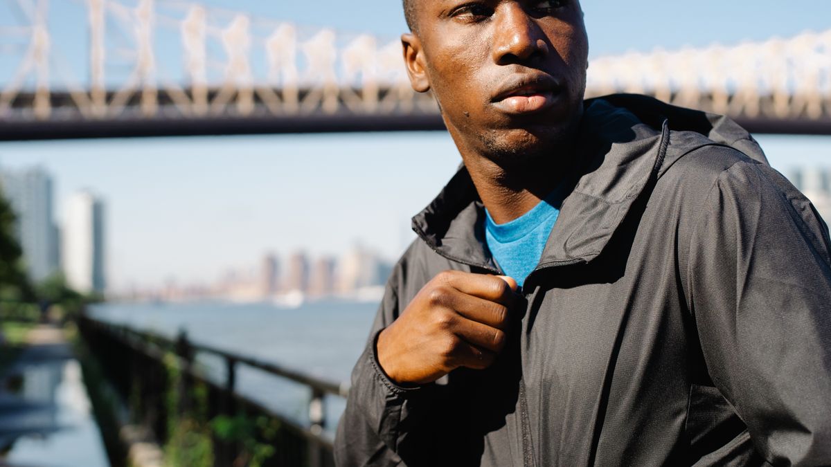 Sudadera zip-up: qué mirar para que no pierda forma ni cremallera al poco de usarla
