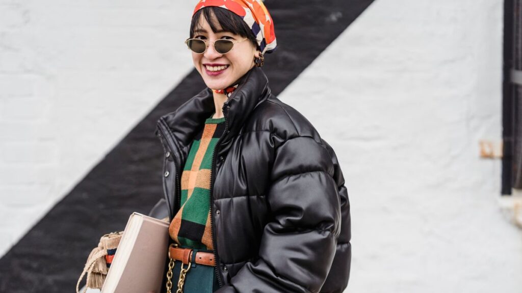 Dripbase como combinar puffer retro estilo urbano - dripbase-como-combinar-puffer-retro-estilo-urbano