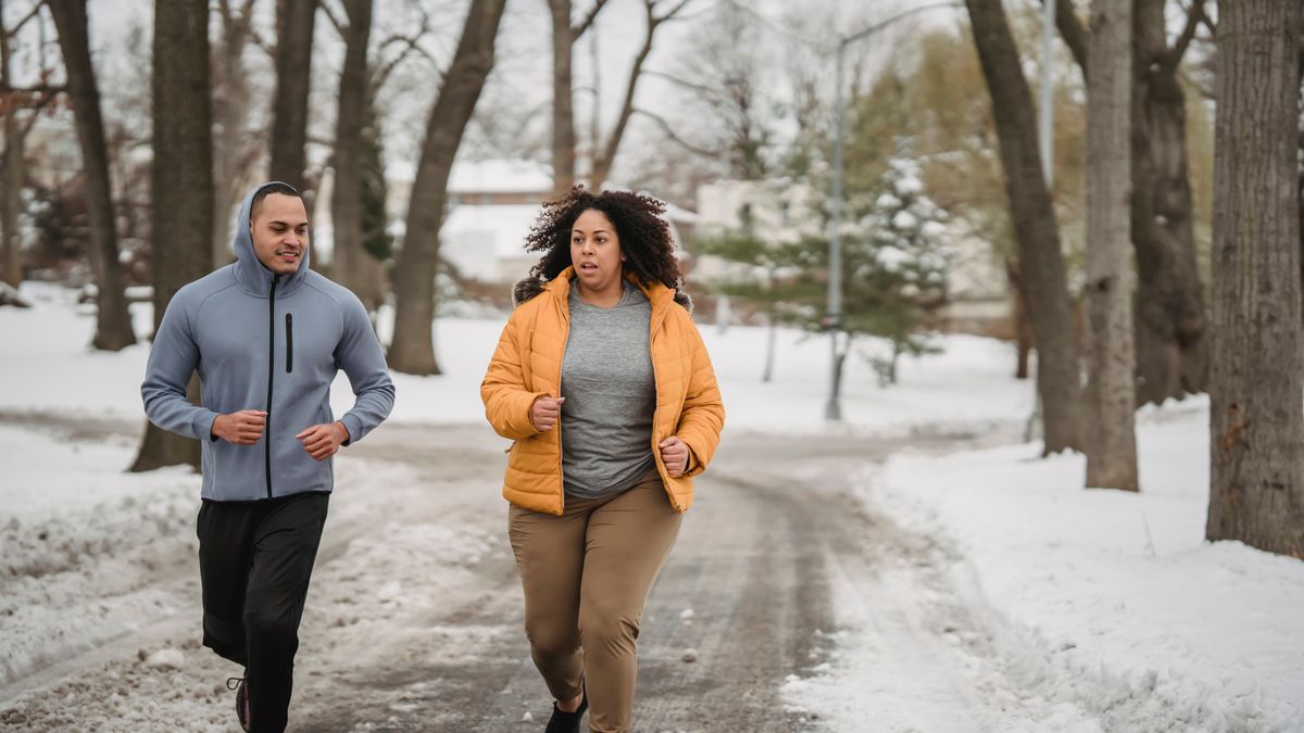 Mallas térmicas para correr en invierno: cuándo hacen falta y qué mirar